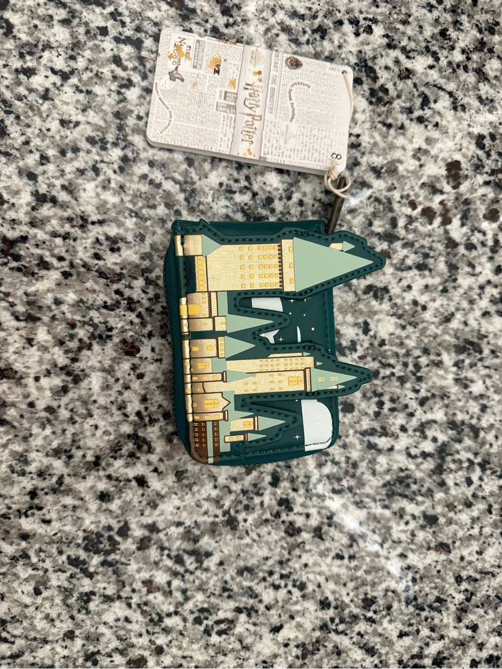 New Loungefly Hogwarts backpack with matching wallet - Picture 5 of 8